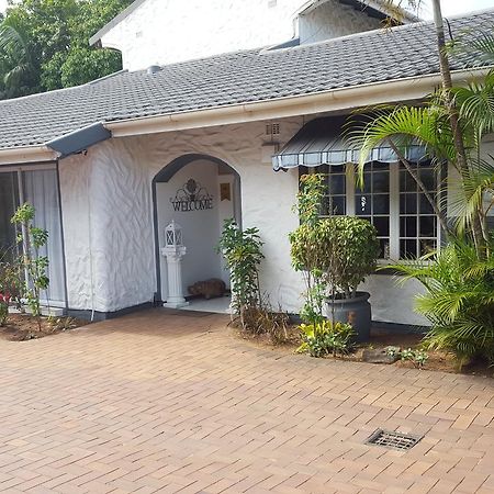 Old N New Bed & Breakfast Umhlanga Rocks Exterior foto